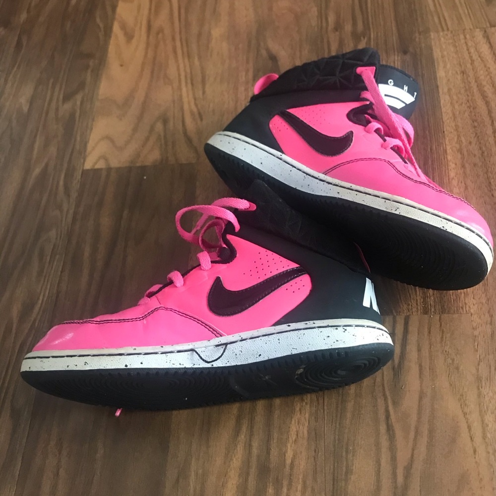 Nike - Picture 6 of 9